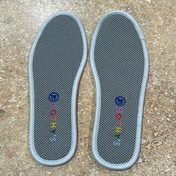 Rothy’s camo slip on shoe boy or girl. Super, super cute!! - Picture 7 of 7